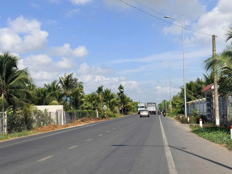 Bán 5000m2 đất 2 mặt tiền sông Cửa Tiểu và Tỉnh lộ 864 tại Hòa Định, Chợ Gạo, Tiền Giang