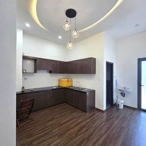 Bán nhà 2 tầng 3 phòng ngủ 72m² Nha Trang giáp biển