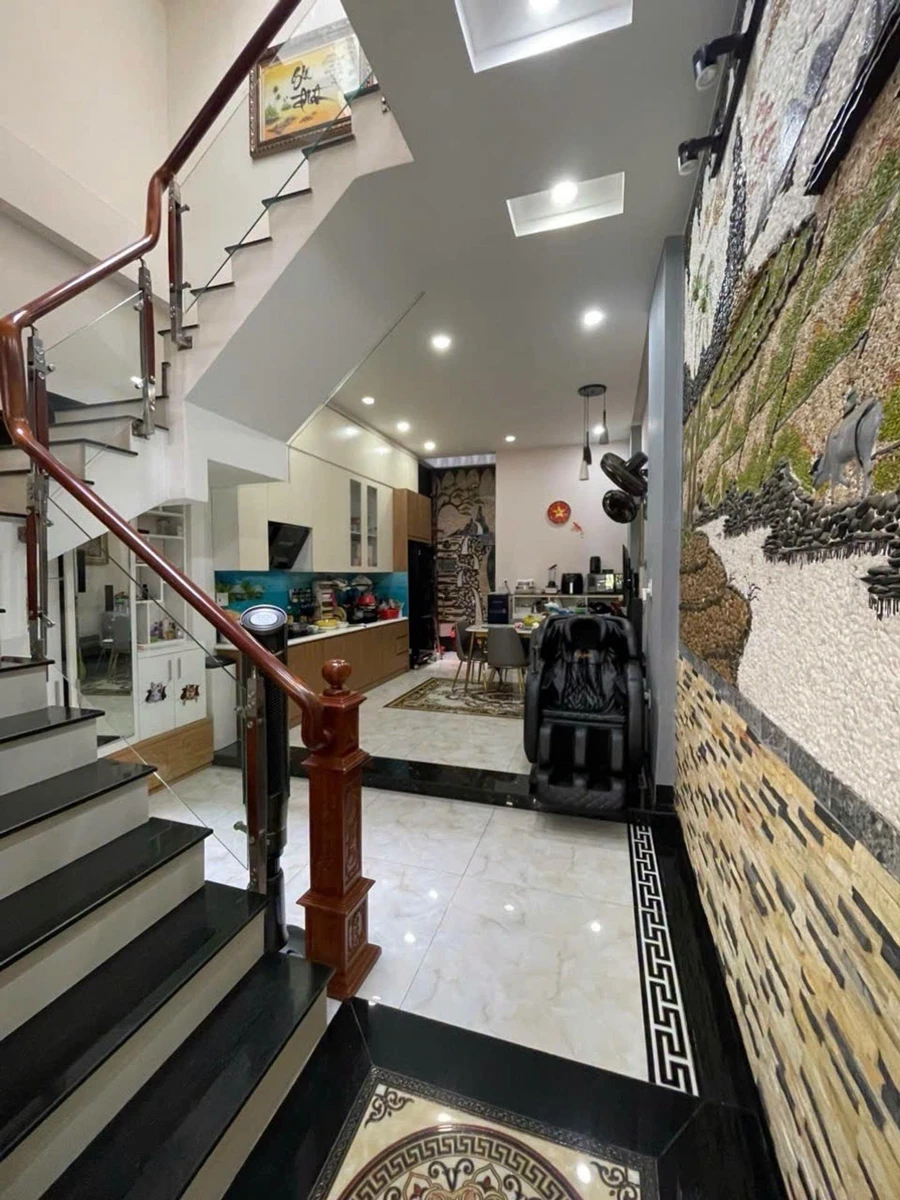 Bán nhà mặt tiền bờ kênh 3 tầng 77m2 đường Tô Ngọc Vân, Thạnh Xuân, Quận 12 - Ảnh thu nhỏ 2