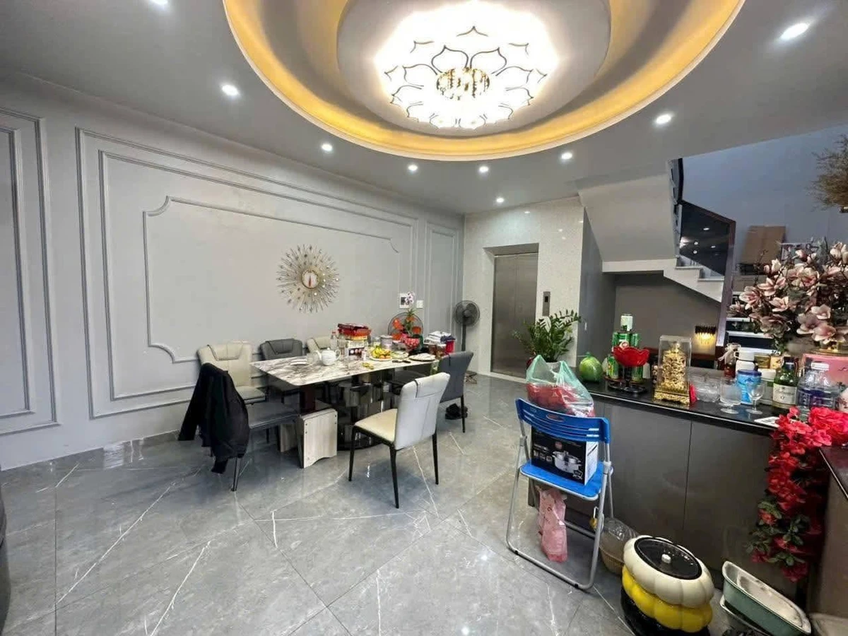 Bán nhà 4 tầng thang máy lô góc 133m² Dư Hàng - Ảnh thu nhỏ 2