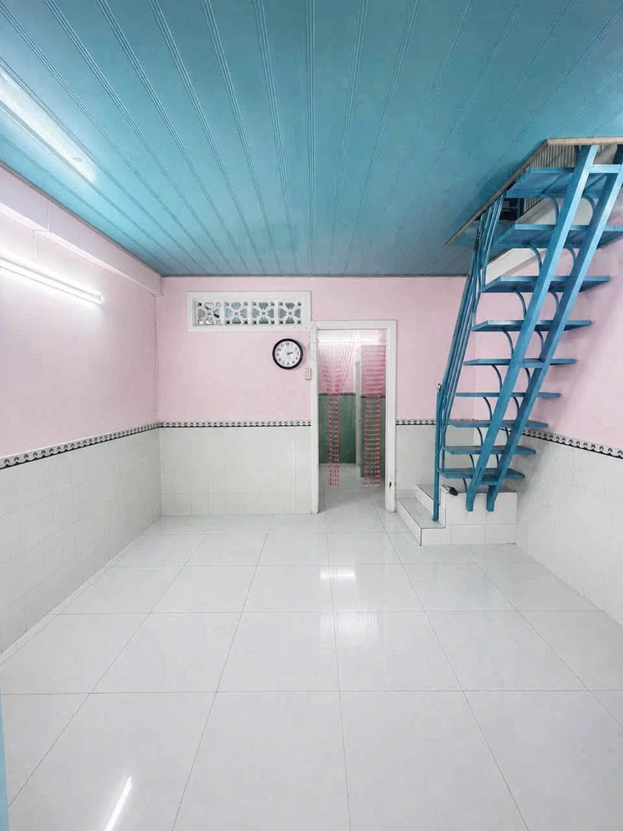 Bán nhà Bến Văn Đồn Quận 4, 32m2, 2.7 tỷ - Ảnh thu nhỏ 2