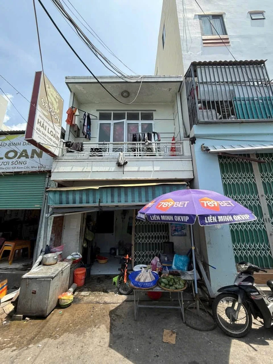 Bán nhà mặt tiền kinh doanh gần biển Nha Trang 32.9m² - Ảnh 1