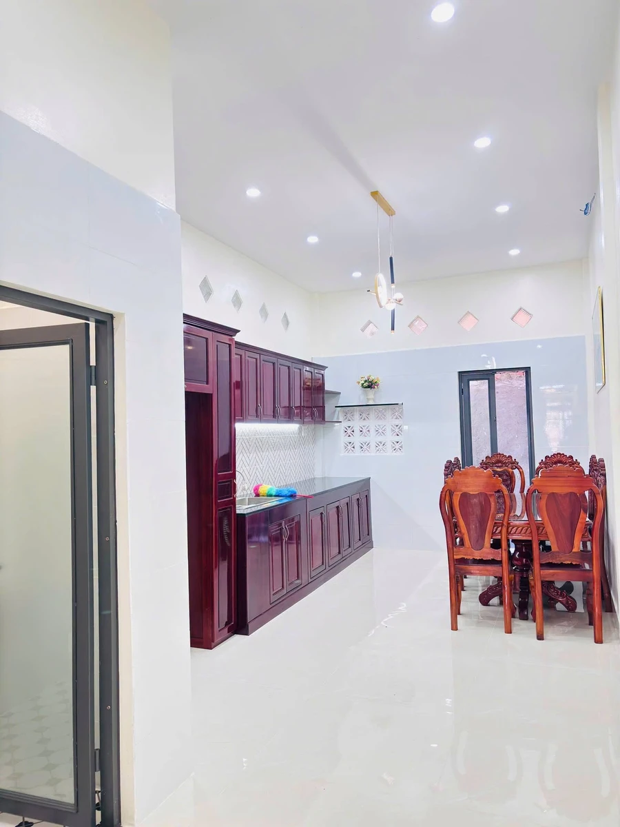 Bán nhà mặt tiền 4PN Huỳnh Tịnh Của, Rạch Giá, 97m² - 2.6 tỷ - Ảnh thu nhỏ 3