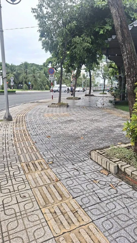 Bán nhà cũ 74m2 đường Đồng Khởi, Bến Tre