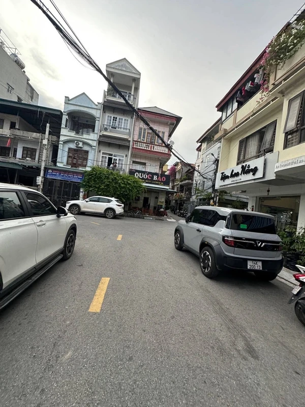Nhà 3 tầng 40m² kinh doanh Hạ Long 3,99 tỷ