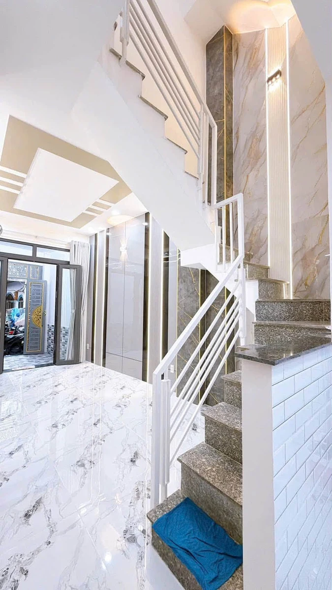 Bán nhà 4 phòng 5 WC 99m² Tôn Đản Quận 4 - Ảnh thu nhỏ 4
