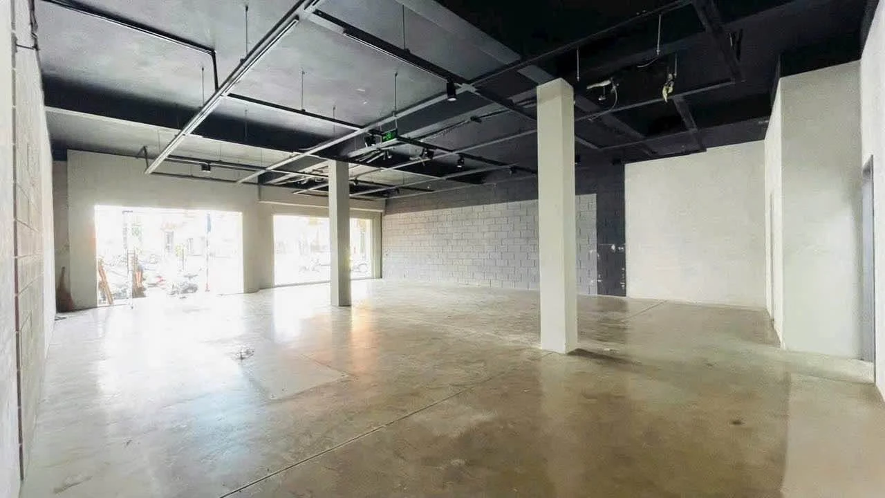 Cho thuê shophouse mặt đường Phạm Văn Thuận, 168m², 90 triệu/tháng - Ảnh 1