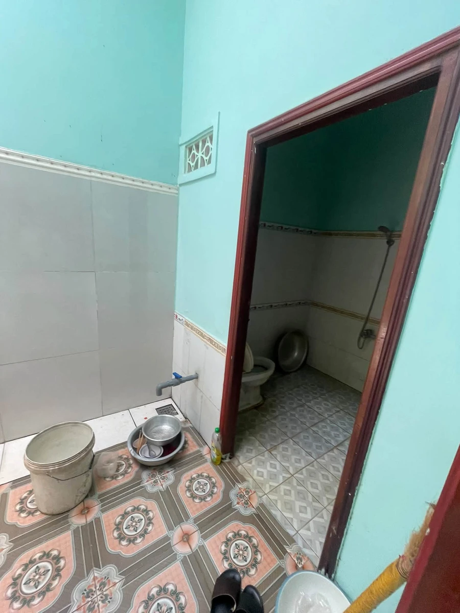 Bán nhà cấp 4 mặt tiền kinh doanh 6x25m, 3 phòng ngủ, giá 3,1 tỷ, P. Nam Gia Nghĩa - Ảnh thu nhỏ 4