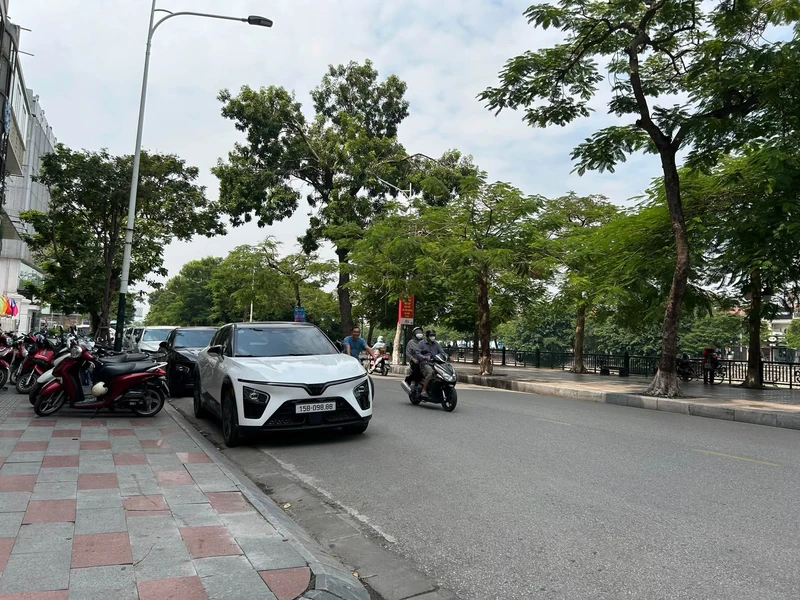 Bán nhà phân lô 4 tầng 43m2 giá 4 tỷ đường Nguyễn Đức Cảnh, gần vườn hoa Tam Bạc