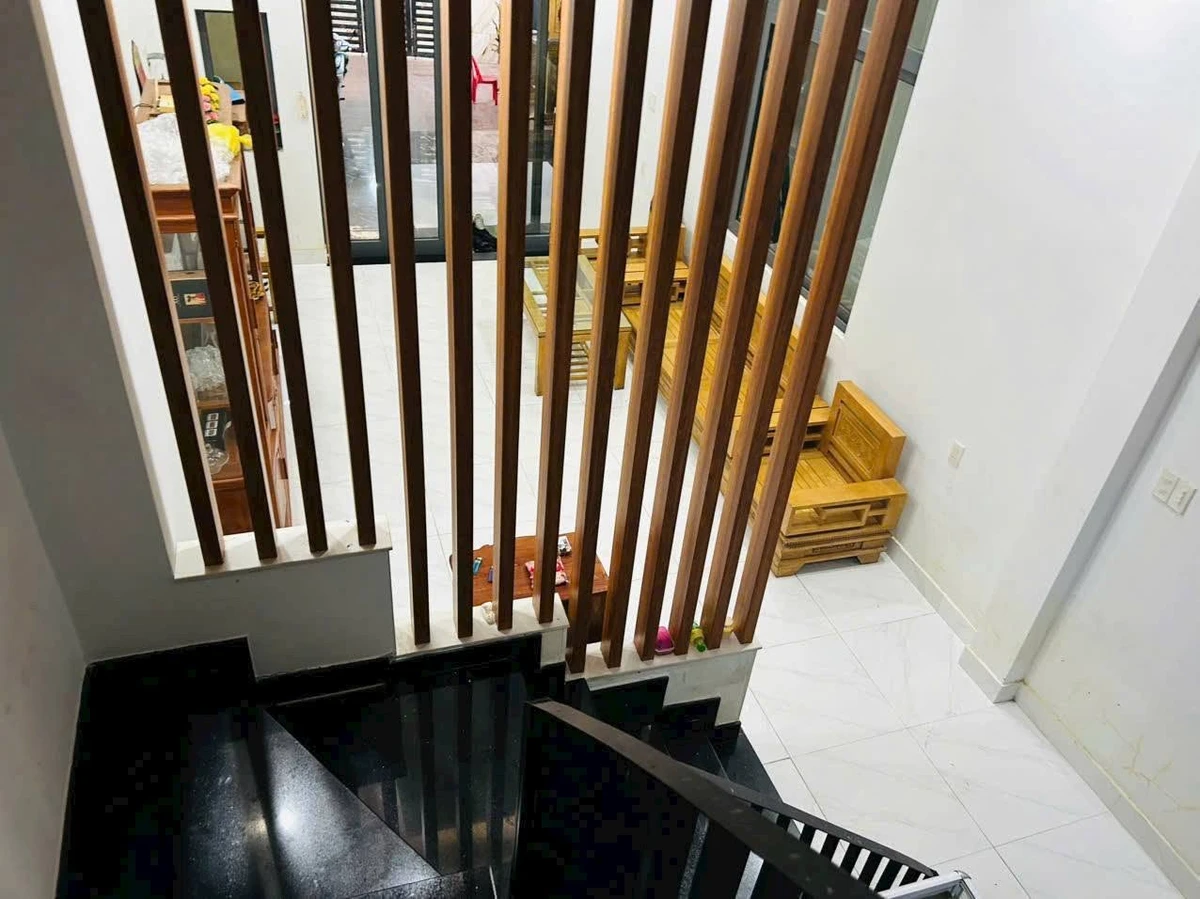 Bán nhà 2 tầng 154m2 3PN full nội thất, Thừa Thiên Huế - Ảnh thu nhỏ 2