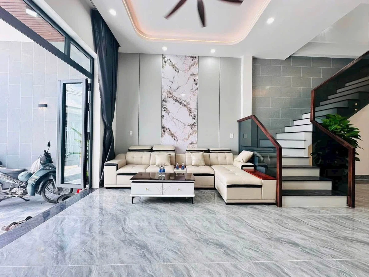 Bán nhà 1 trệt 1 lầu 3PN Phú Hòa 60m² giá 3.8 tỷ - Ảnh thu nhỏ 3