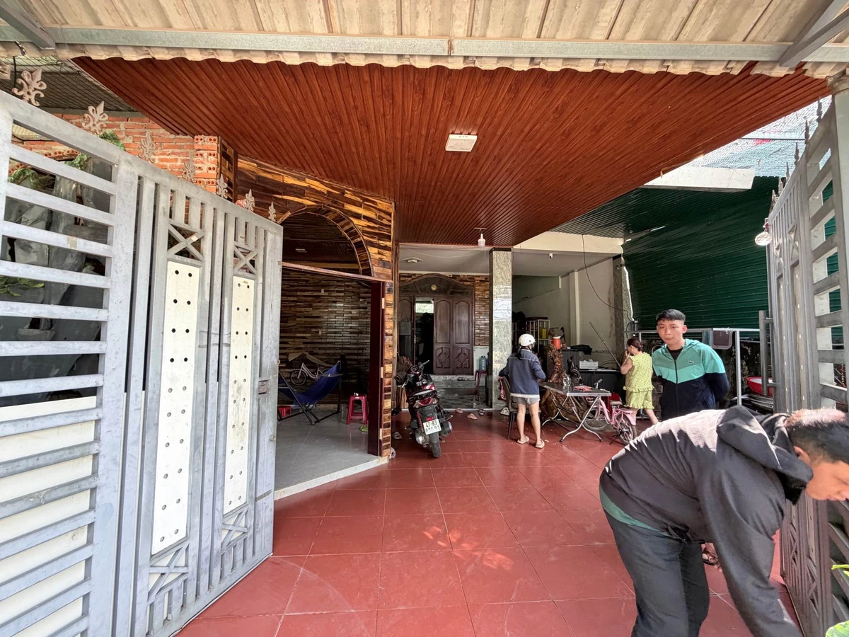 Bán nhà hẻm Hoàng Hữu Nam 210m² 3 phòng 3.2 tỷ - Ảnh thu nhỏ 2