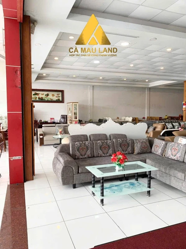 Cho thuê showroom mặt tiền Quốc Lộ 1A - Nguyễn Tất Thành, Cà Mau, 16x71m, 40 triệu/tháng