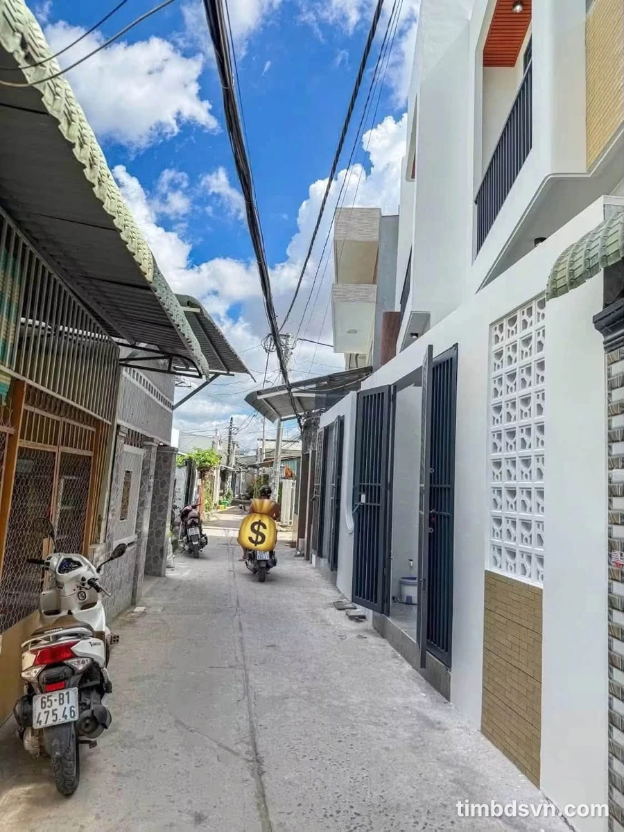 Bán nhà trệt lầu 3 phòng ngủ 100m² Thủ Đức - Ảnh thu nhỏ 2