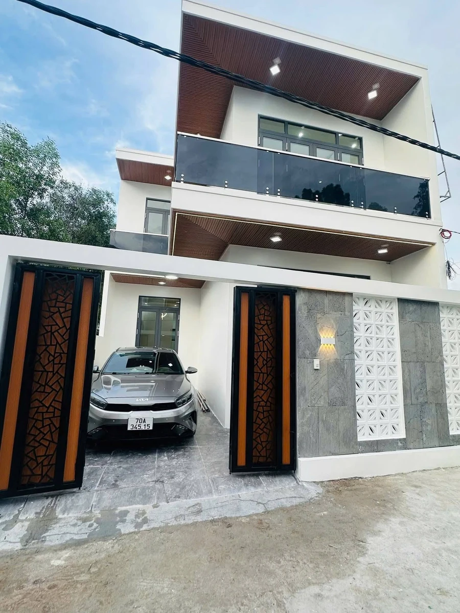 Bán biệt thự hiện đại 180m² - 3 PN Thuỷ Xuân, Huế - 2 tỷ 950 triệu - Ảnh 1