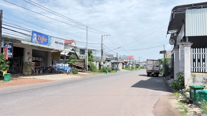 Bán đất Phạm Ngọc Thạch Đồng Xoài 2.800m² 2 tỷ 5