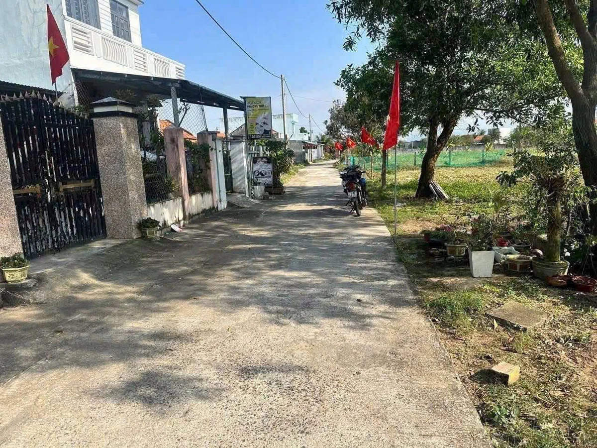 Bán đất 140m² khu sân bóng Ngọc Tùng Hòa Hiệp - Ảnh 1