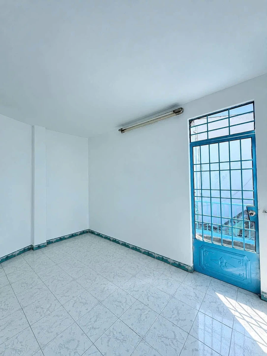 Bán nhà 3 tầng hẻm Hoàng Văn Thụ, trung tâm Nha Trang, 32,6m2, giá 3,29 tỷ - Ảnh thu nhỏ 5