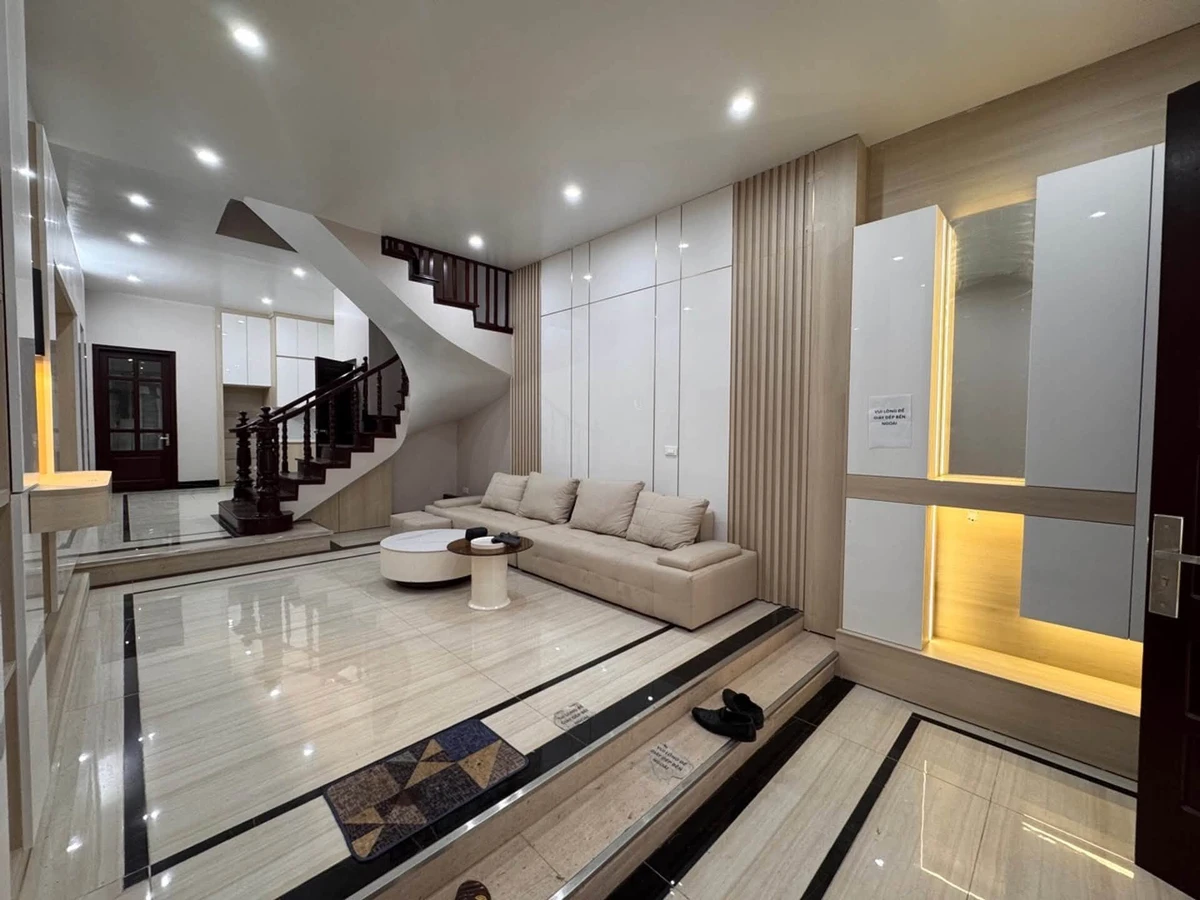 Bán nhà 4 tầng 52m Minh Khai mặt tiền 4.2m, 11.95 tỷ - Ảnh thu nhỏ 2