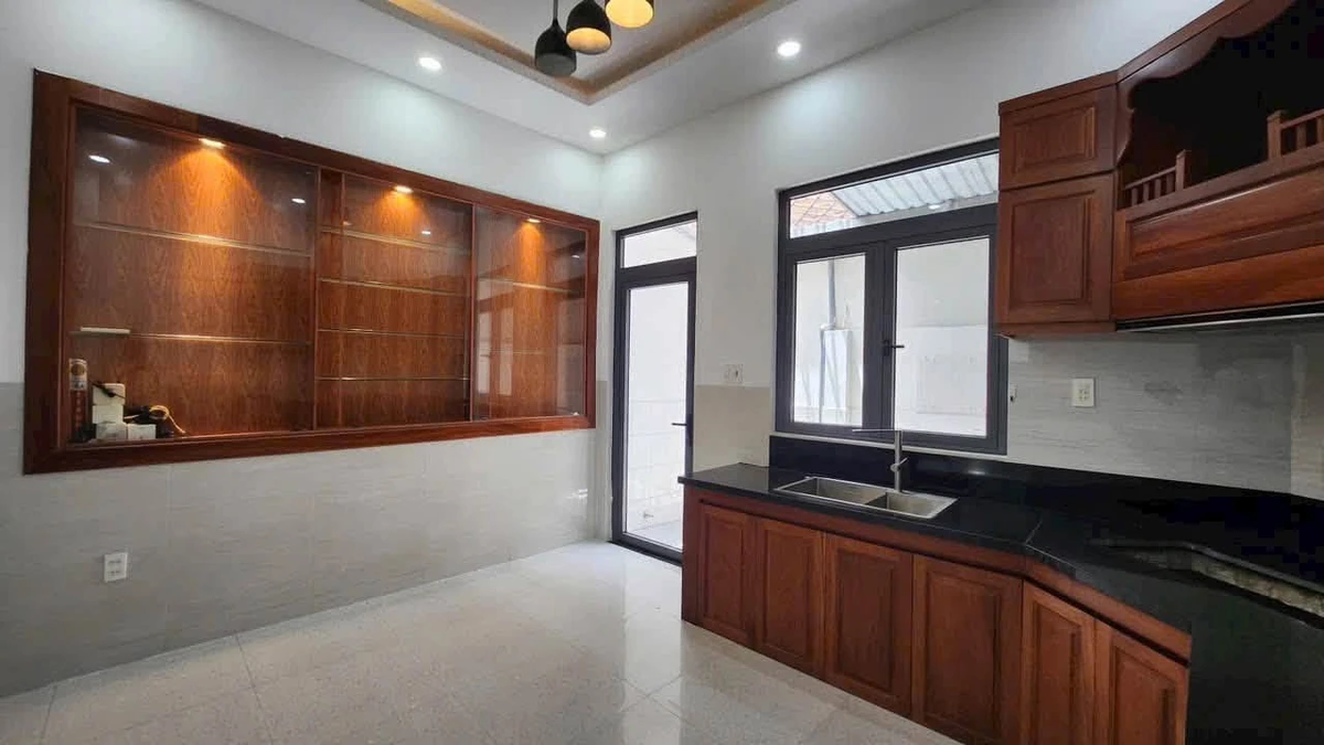 Bán nhà 3 tầng hẻm 6m, 84m2, Bình Tân, 6 tỷ 3 - Ảnh thu nhỏ 5