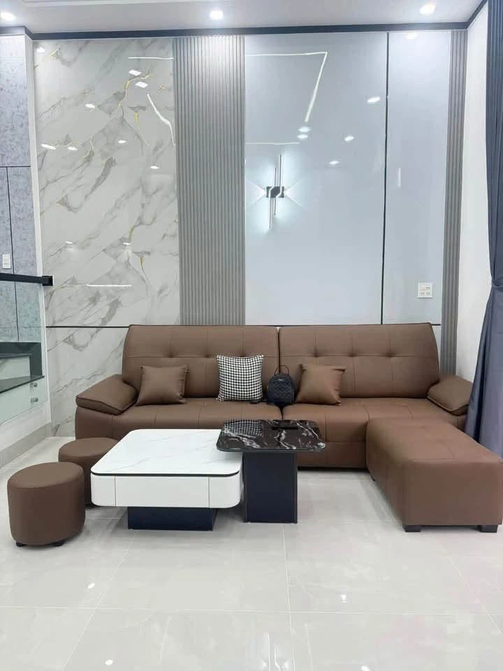 Bán nhà 5x23m, 3 PN, nội thất, 2,35 tỷ, Nhà Bàu Trâm - Ảnh thu nhỏ 2