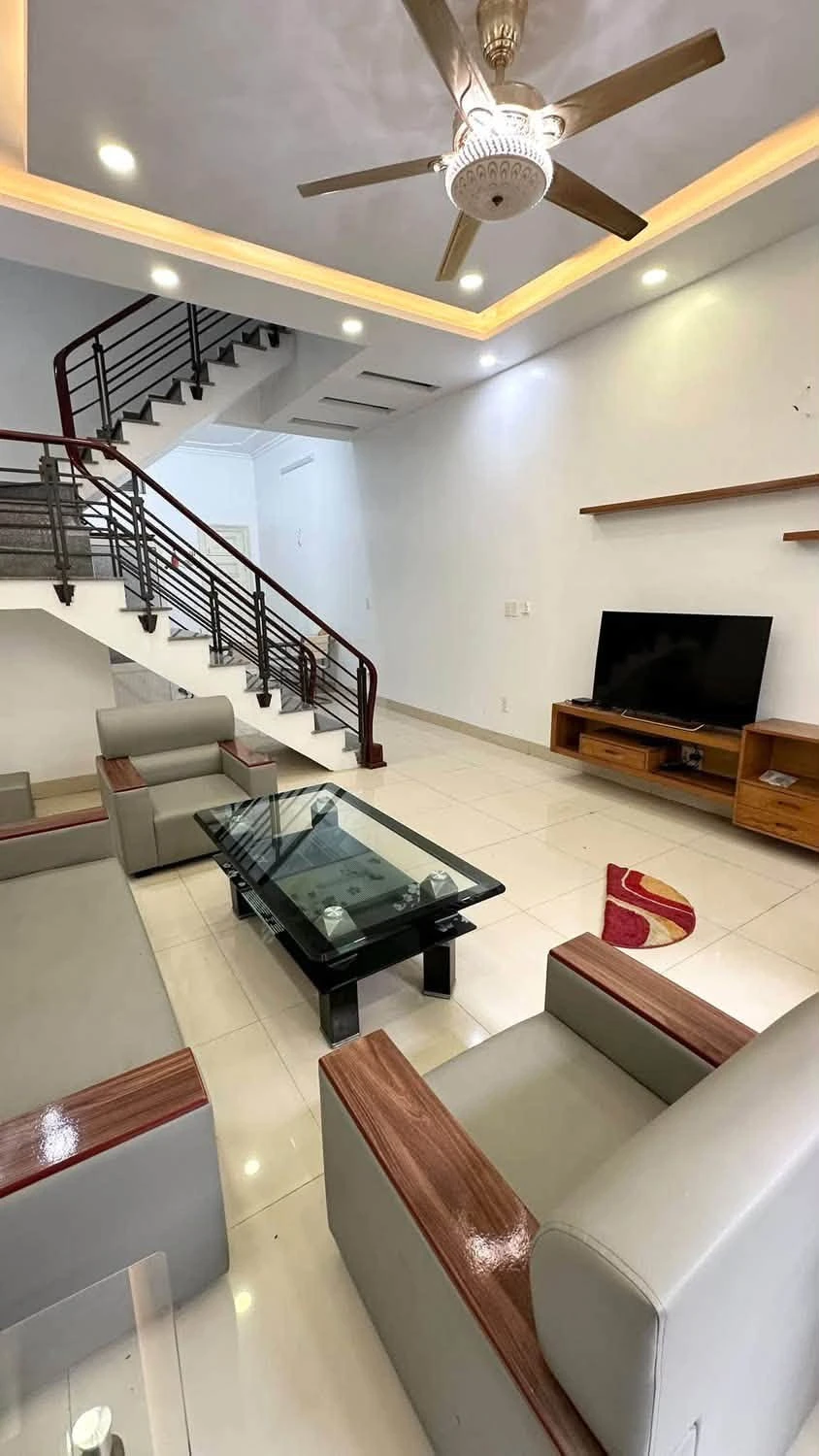 Bán nhà độc lập 3 tầng 61m2, ngõ ô tô, giá 3,6 tỷ tại Trang Quan, An Dương - Ảnh 1