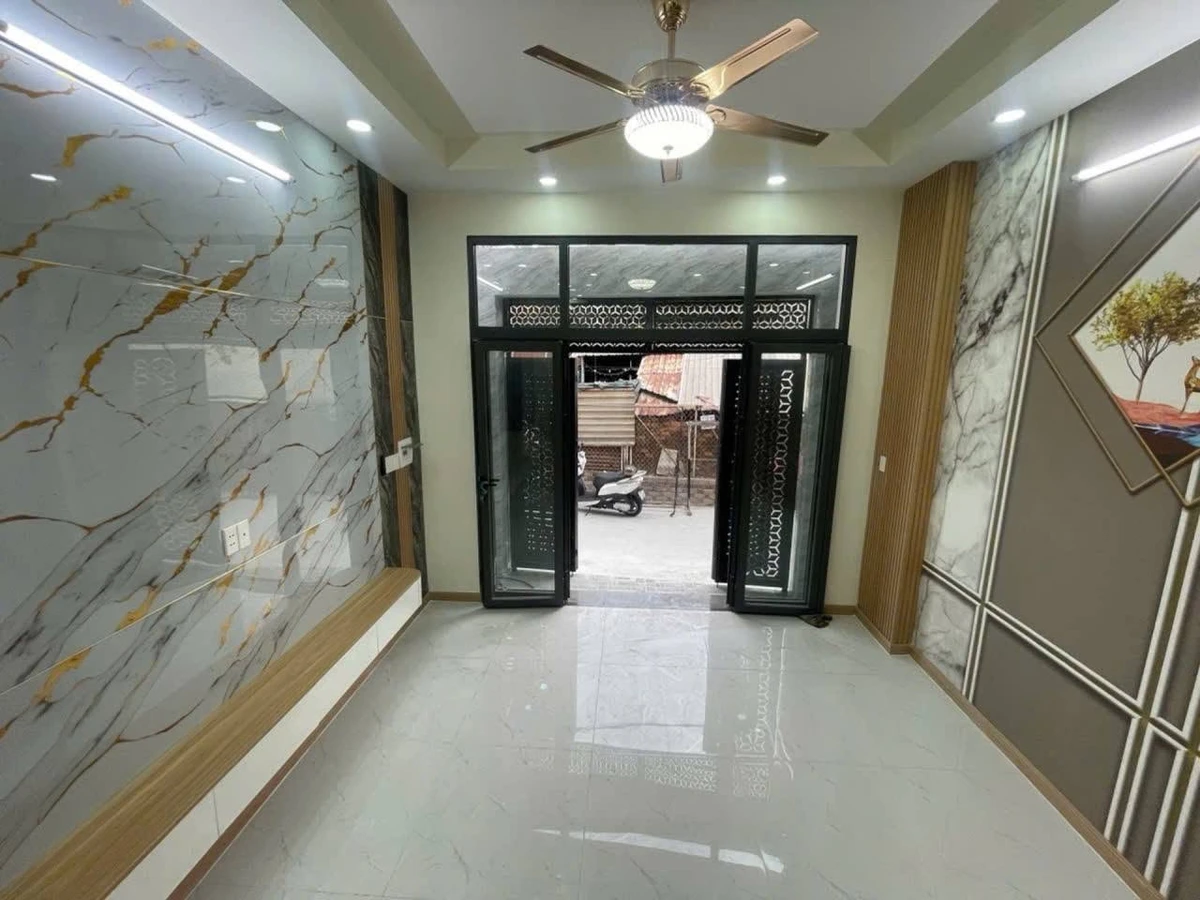 Bán nhà 4 tầng 50m2, 3 PN, Quận 9, giá 6,2 tỷ - Ảnh thu nhỏ 2
