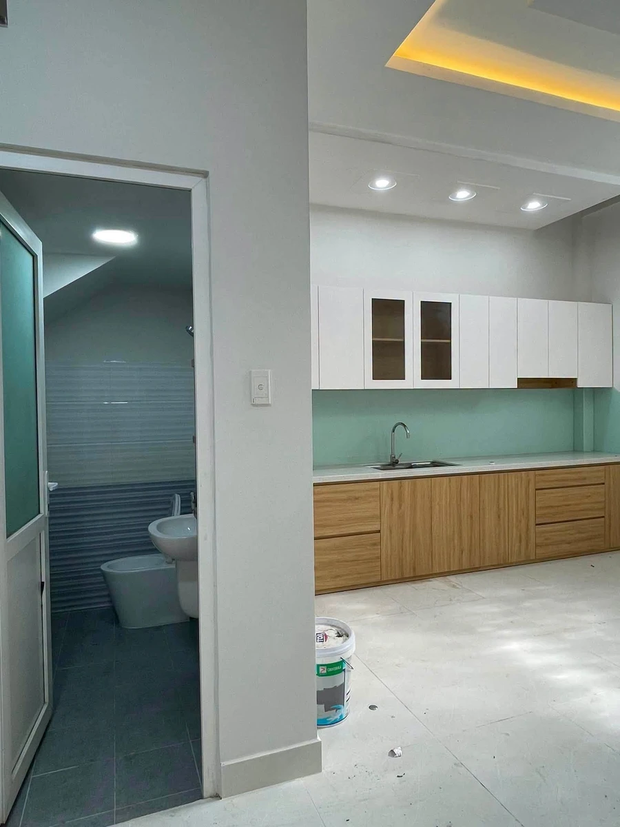 Bán nhà 1 trệt 3 lầu 61,5m2 hẻm ô tô gần Lê Văn Thịnh giá 7,5 tỷ - Ảnh thu nhỏ 4