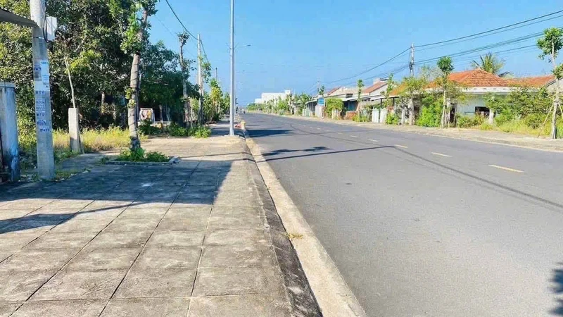 Bán đất mặt tiền Nguyễn Văn Linh, Đắk Lắk, 250m²