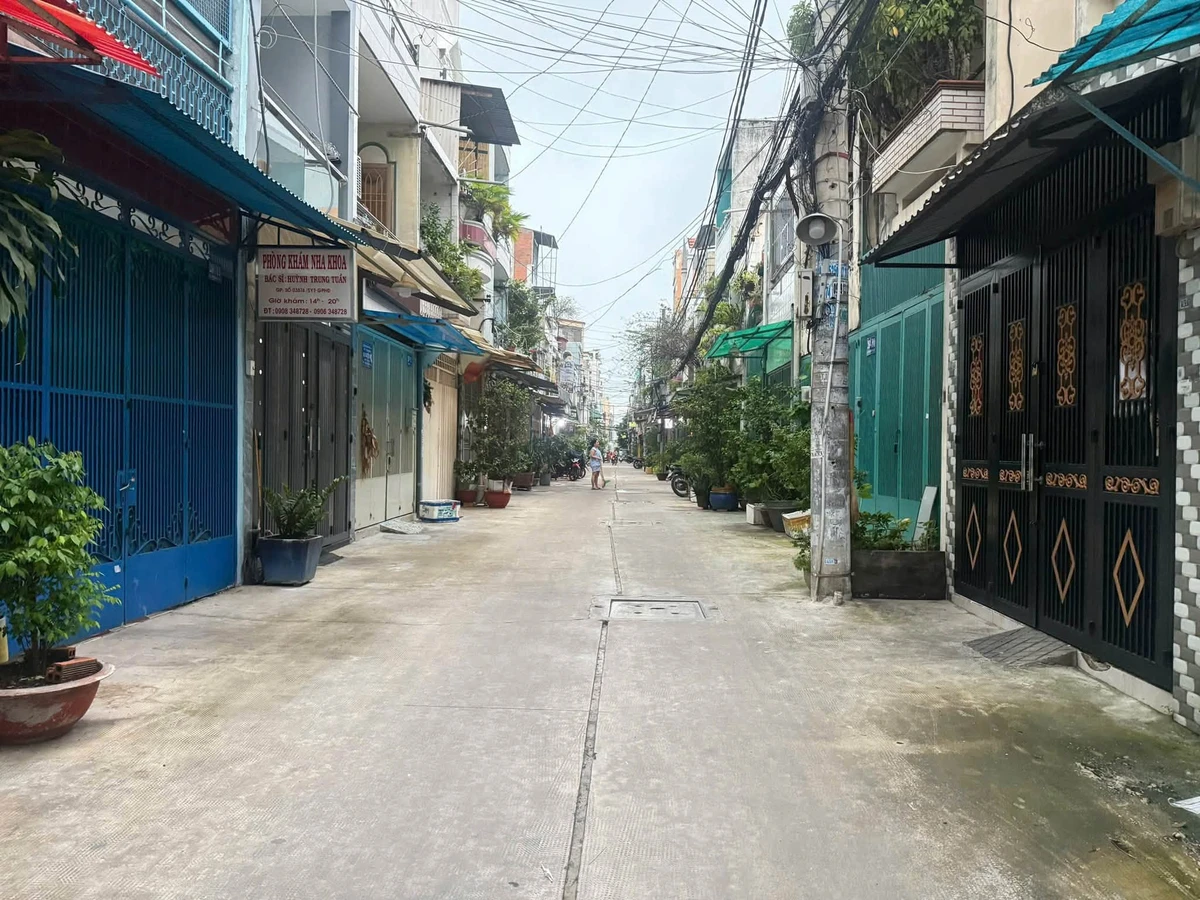 Bán nhà hẻm xe hơi Lạc Long Quân Quận 11, 3 tầng 3,2x13m, giá 6,7 tỷ - Ảnh thu nhỏ 5