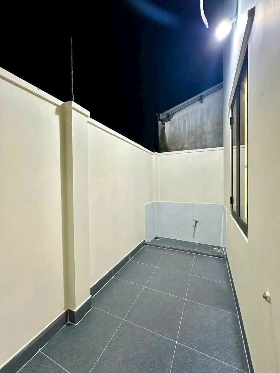 Bán nhà cấp 4 Tân An 100m² có sân xe, 2PN, nội thất đầy đủ - Ảnh thu nhỏ 5