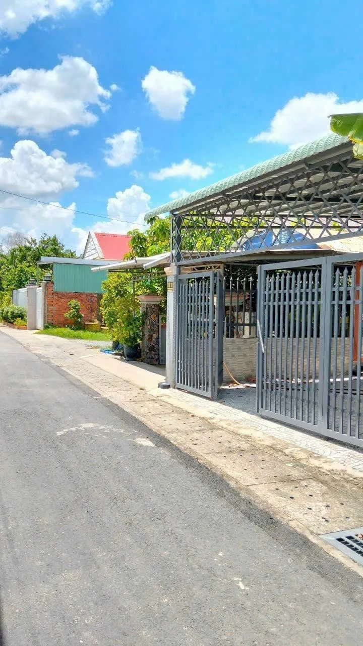 Bán nhà mái thái Tân An, Thủ Dầu Một, 3 phòng ngủ, 204m2, 3.2 tỷ - Ảnh 1