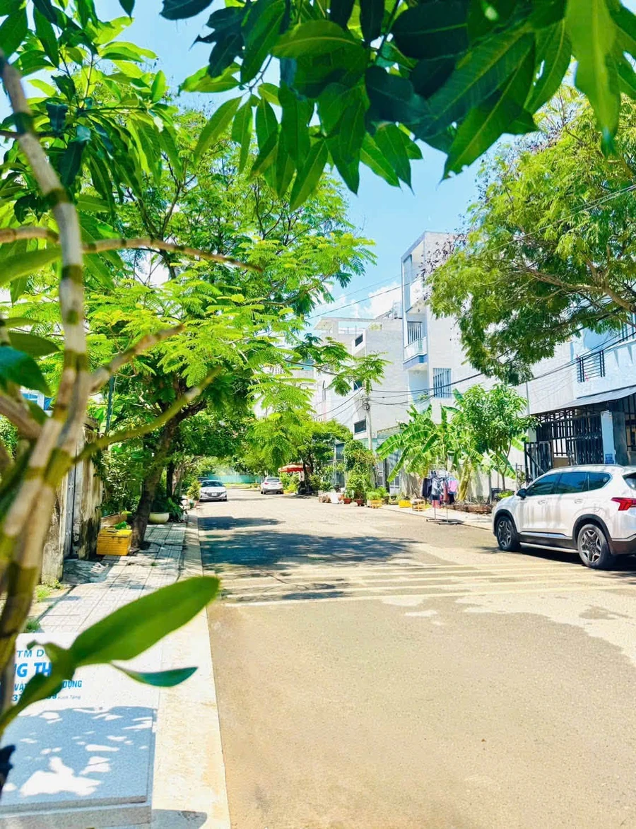 Bán nhà 4 tầng 177m² Long Trường Q.9 gần Cầu Ông Nhiêu - Ảnh 1