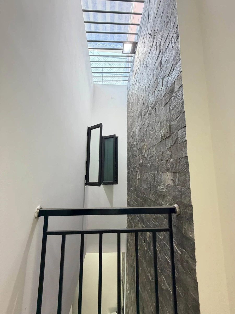 Bán nhà 3 tầng 60m² mặt tiền 7,5m kinh doanh Đà Nẵng - Ảnh thu nhỏ 4