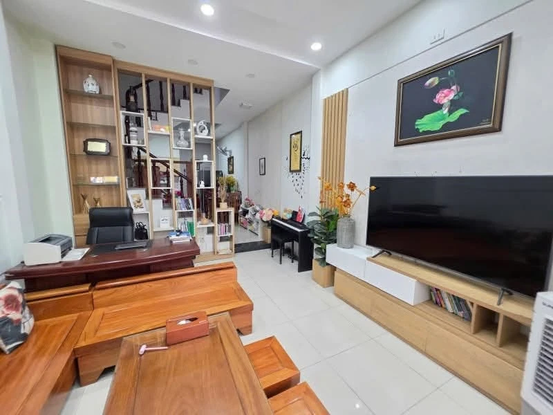 Bán nhà 60m² 3 phòng ngủ sát Vạn Phúc City, giá 7,28 tỷ - Ảnh 1