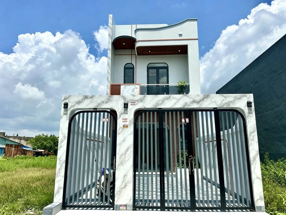 Bán nhà mặt tiền đường Nguyễn Văn Thậm 5.5x20m, 3PN, giá 2,98 tỷ, Cần Giuộc - Ảnh thu nhỏ 3