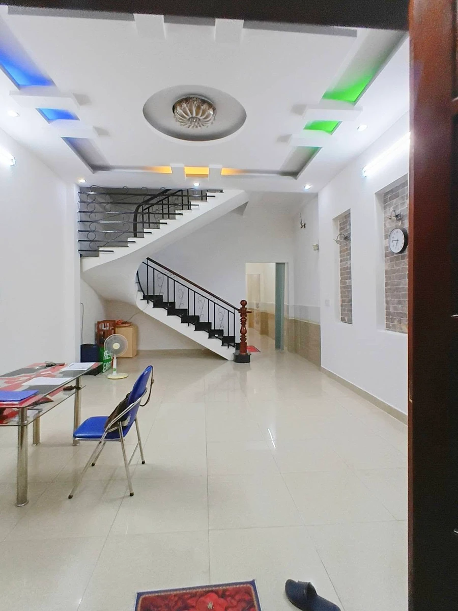 Bán nhà 3 tầng 126m2 mặt tiền kinh doanh Thạnh Lộc Q.12 - Ảnh thu nhỏ 2