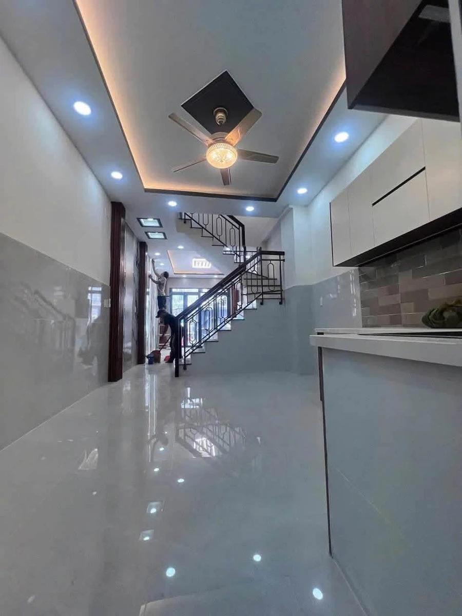 Bán nhà hẻm 33m2 Tùng Thiện Vương Quận 8, giá 5,48 tỷ - Ảnh thu nhỏ 4