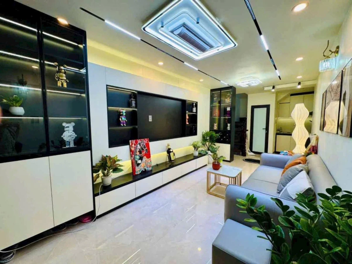 Bán nhà 5 tầng 3 PN 24m² phố Trần Khát Chân Hà Nội - Ảnh 1