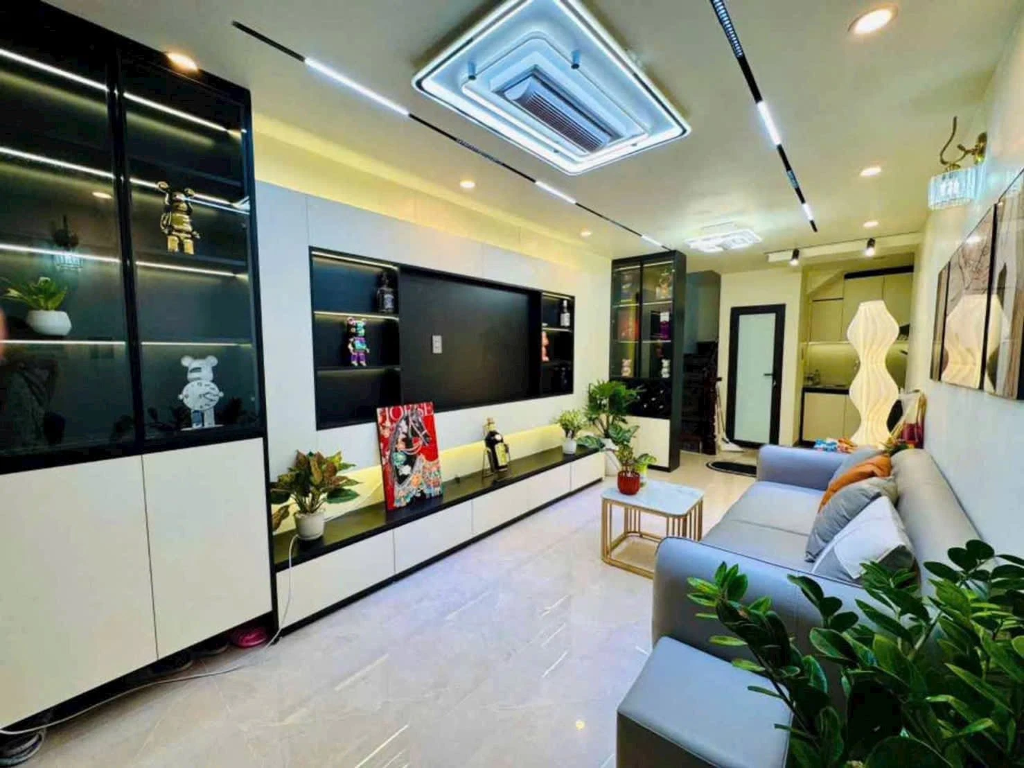 Bán nhà 5 tầng 3 PN 24m² phố Trần Khát Chân Hà Nội - Ảnh 1