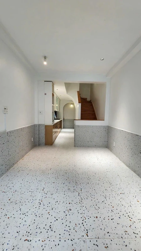 Cho thuê nhà hẻm Nguyễn Đình Chiểu, Q3, 3PN 28,5m²