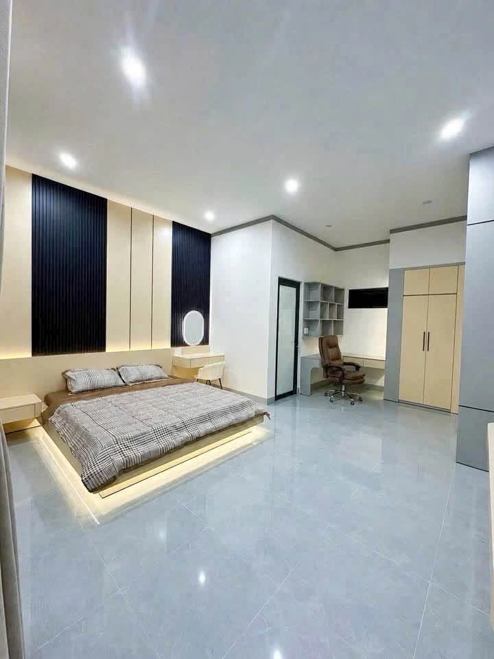 Bán nhà hẻm 303 Y Wang, 210m², 3PN, 3WC, full nội thất, 3 tỷ 100 triệu - Ảnh thu nhỏ 3