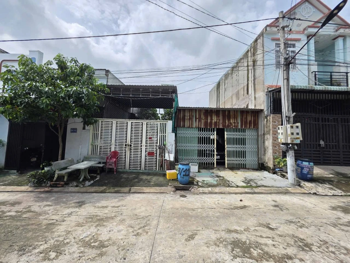 Bán đất thổ cư 60m2 KDC Hố Lang, phường Tân Bình, Dĩ An giá 2,45 tỷ - Ảnh 1