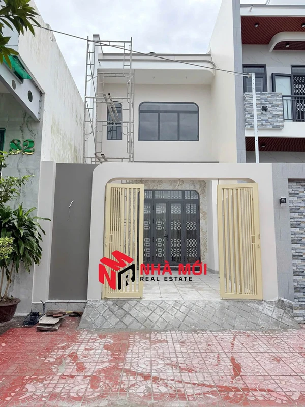 Bán nhà 1 trệt 1 lửng 3 phòng ngủ 90m2 KDC Tân Xuyên, Phường An Xuyên, Cà Mau giá 2,1 tỷ