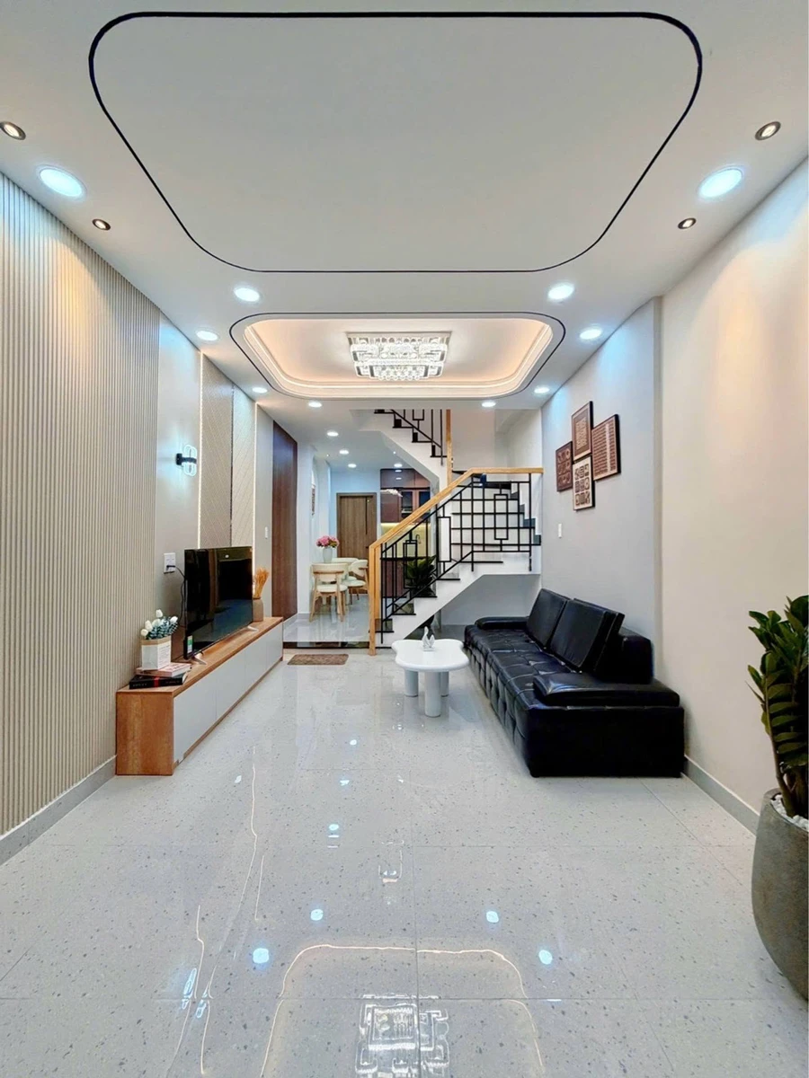 Bán nhà 3PN 40m² gần chợ Phú Nhuận, giá 5.5 tỷ - Ảnh 1