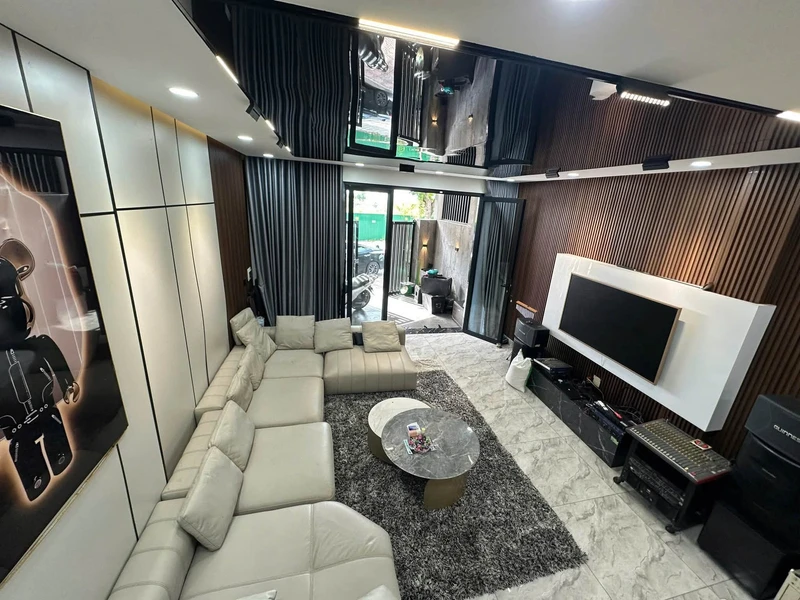 Bán nhà 3.5 tầng full nội thất 99,5m² KĐT Hà Quang 2, Nha Trang giá 12,5 tỷ
