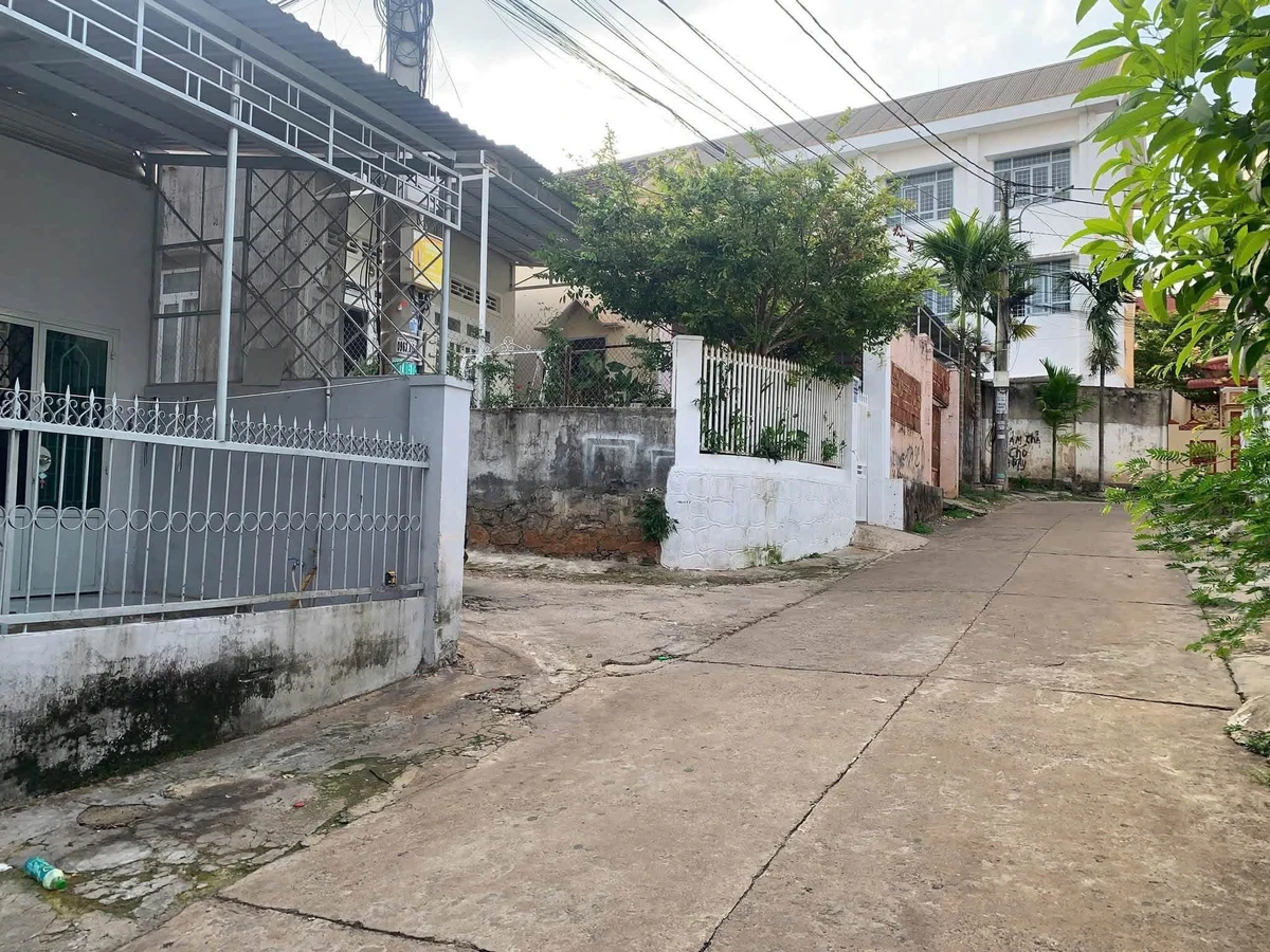 Bán đất Quận 12 6,4x12m, 76,8m² giá 3,4 tỷ gần hồ Ea Tam - Ảnh 1