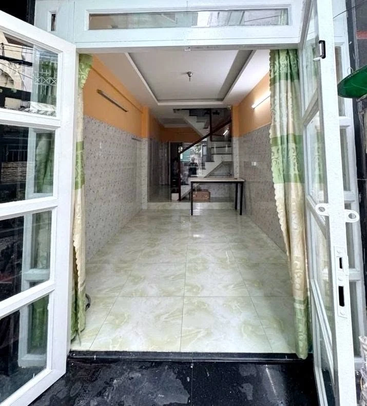 Nhà mặt tiền 25m² 2PN 2WC Quận 1 trên 4 tỷ - Ảnh 1