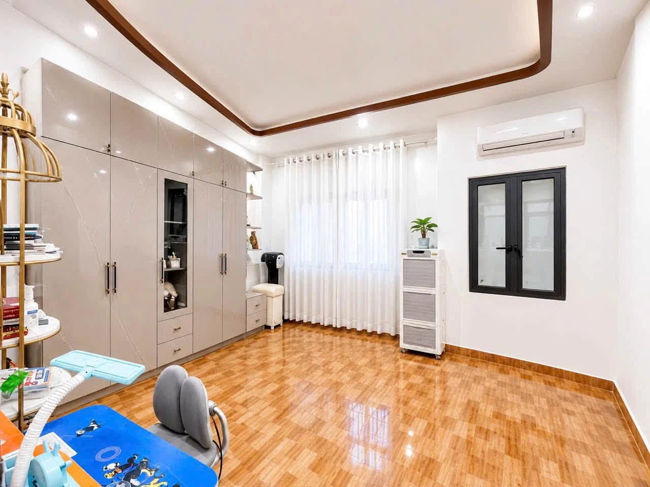 Bán nhà Khúc Thừa Dụ 66m² 4 tầng 5.2 tỷ Tân Bình - Ảnh 1