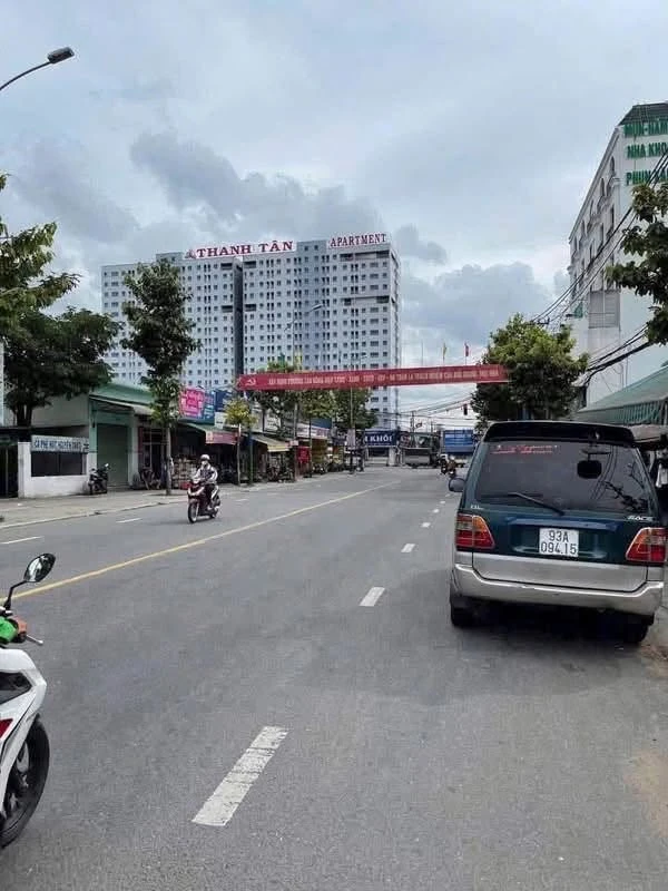 Bán xưởng 1800m² mặt tiền Nguyễn Thị Minh Khai Quận 12 - Ảnh 1